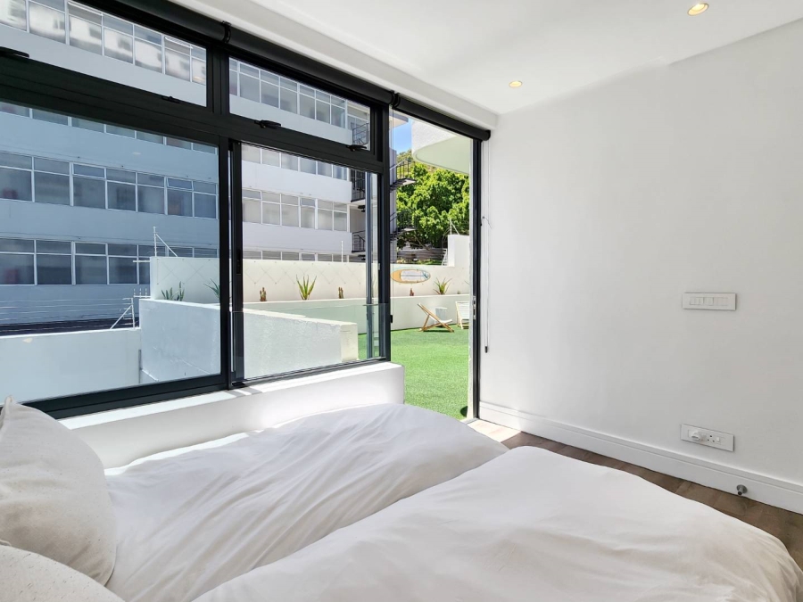 2 Bedroom Property for Sale in Sea Point Western Cape